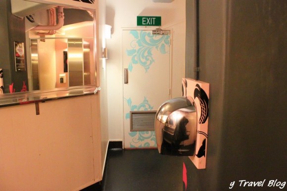 ladies bathroom Degree bar Auckland 